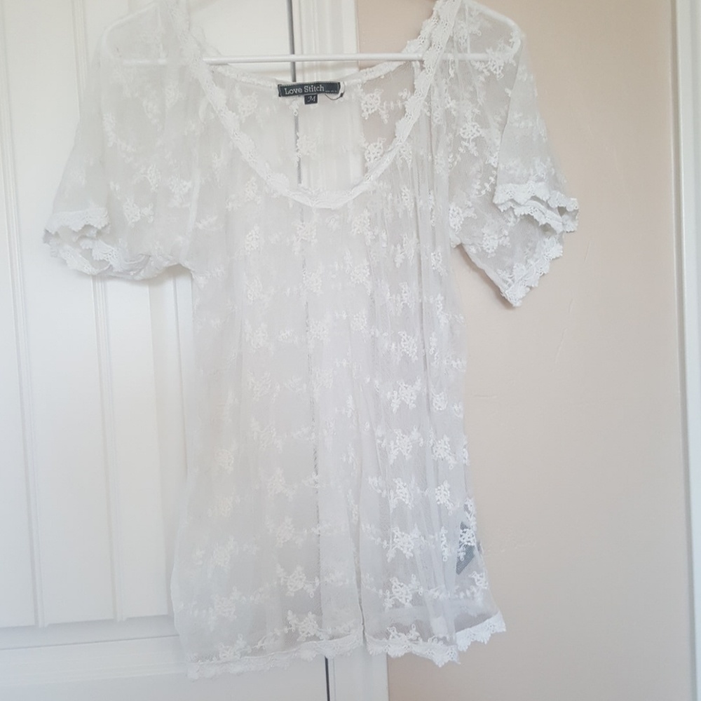 Love stitch lace tunic